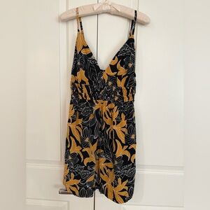 Women’s gathered waist v neck strap slipdress